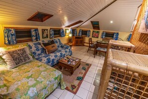 Living area - Fare Tiare (Moorea-Maiao)