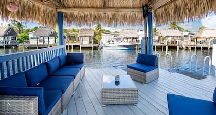 Kampground Waterfront Paradise /w Private Dock, BBQ and Kayaks