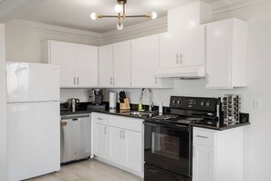 Family Apartment, 2 Bedrooms, Kitchen, Mountain View | Private kitchen - Tranquil 2BR with Coastal Mountain Views (Pacifica)