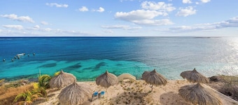 New 2BR Oceanfront Condo|Walk  Rodgers&Baby Beach