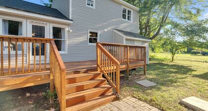 Stylish Family Getaway • 3BR • High-Speed WiFi
