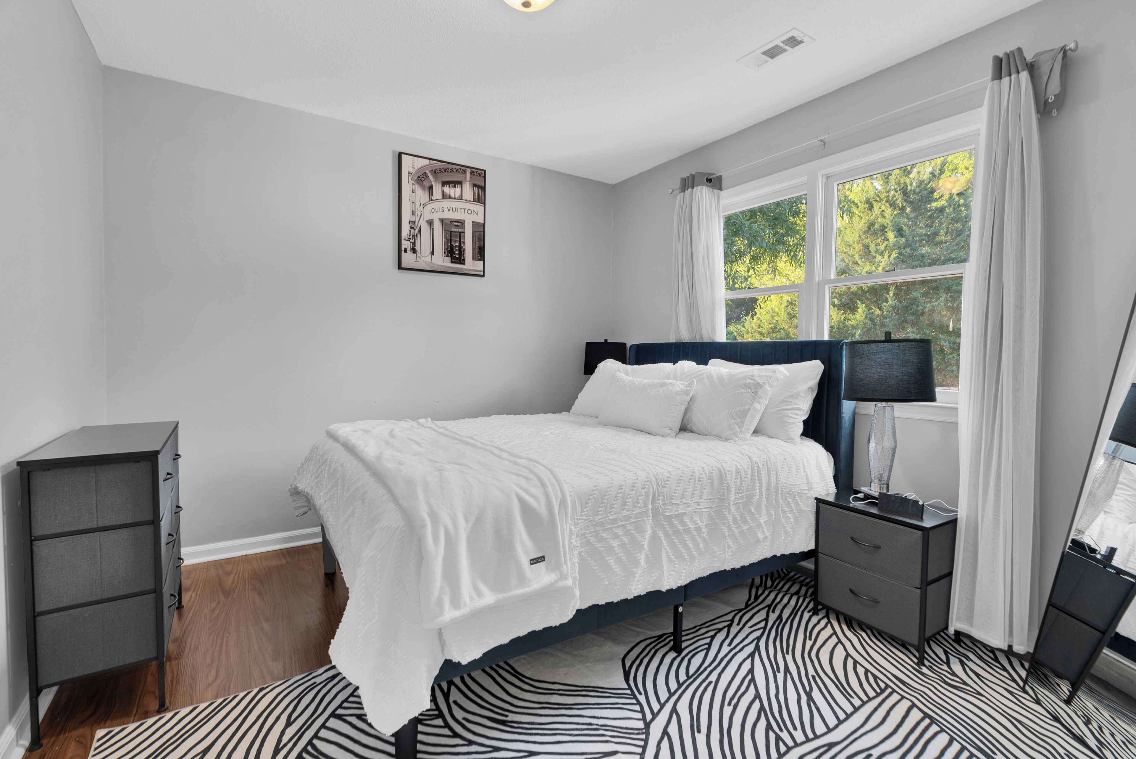 3 多间卧室、办公桌、熨斗/熨衣板、免费 WiFi