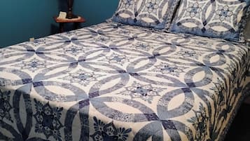 1 bedroom, desk, iron/ironing board, free WiFi