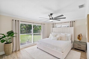 4 chambres, fer et planche à repasser, Wi-Fi, draps fournis