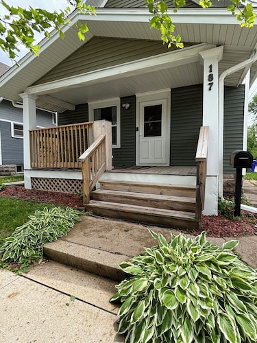 Kadia’s Place-The One With The Private Backyard