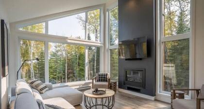 Le Verseau 148: Hot Tub, Fireplace & Forest Escape