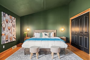 6 habitaciones, escritorio, tabla de planchar con plancha y wifi gratis 