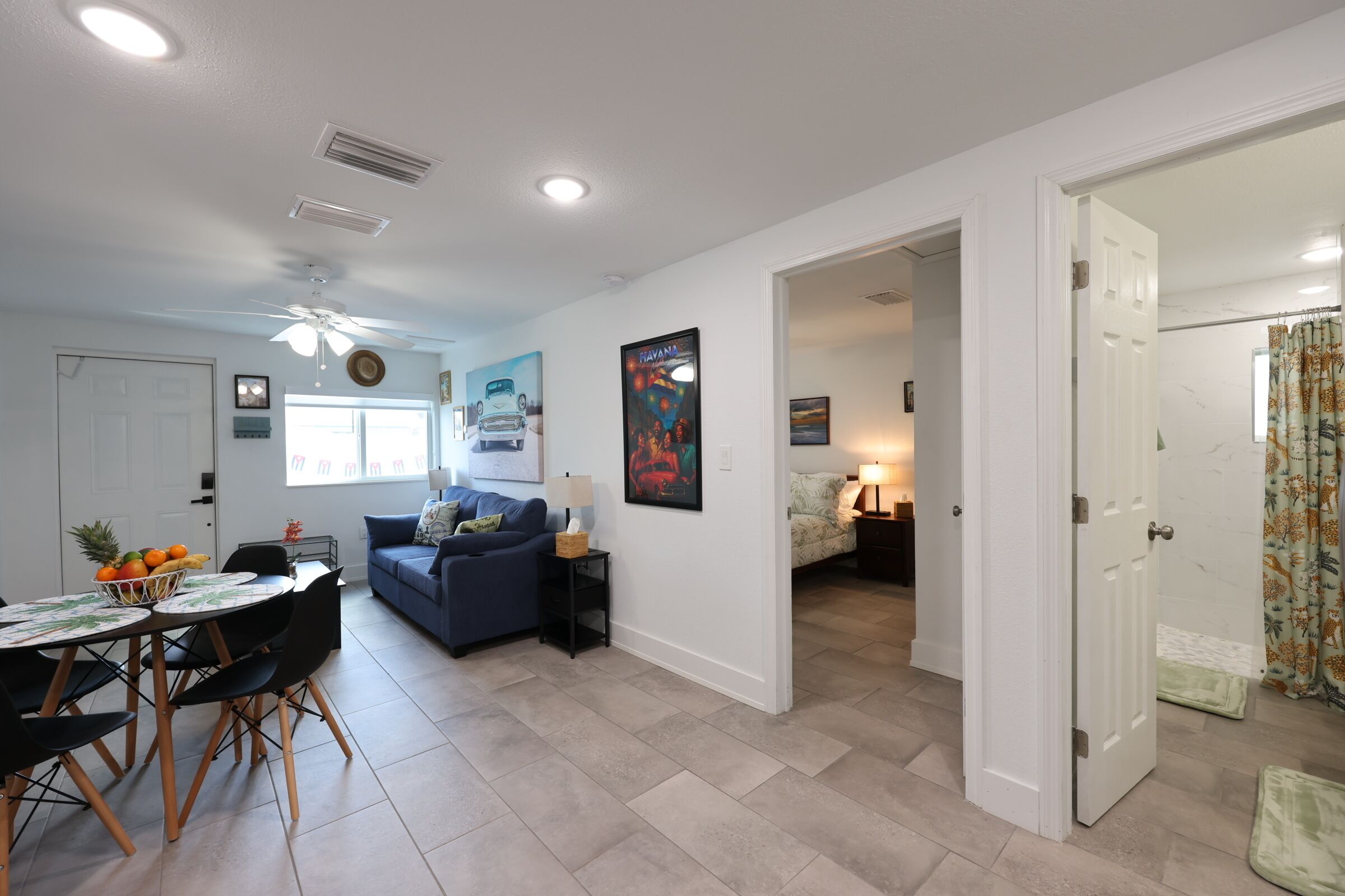 المنشأة من الداخل