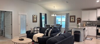 Charming 3-bedroom house with AC, WiFi in lovely Alachua