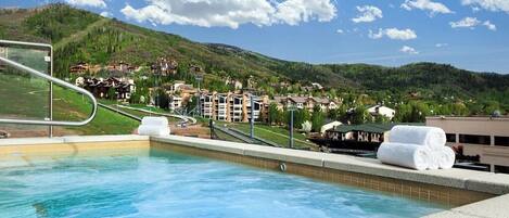 屋外プール、温水プール