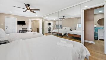 2 bedrooms, desk, iron/ironing board, WiFi