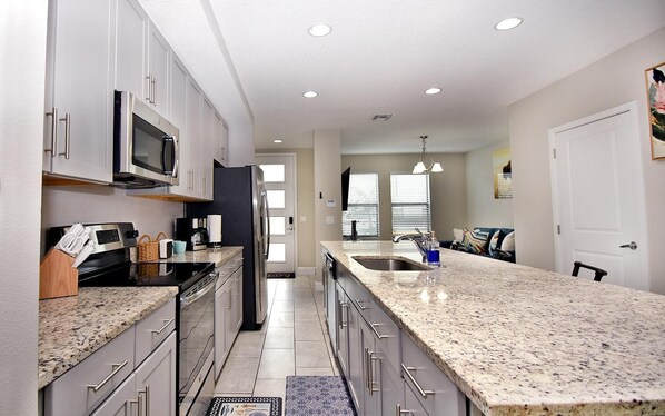 Microwave, oven, dishwasher, coffee/tea maker