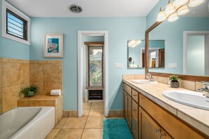 Shower, hair dryer, towels, soap - Spacious 3 BR Condo with/AC Walk to Beach + Athletic Club Access (Koloa)