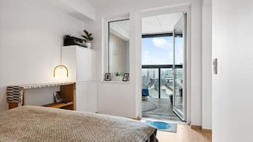 1 habitación, tabla de planchar con plancha, cuna de viaje y wifi