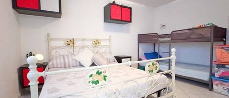 1 bedroom, WiFi, bed sheets