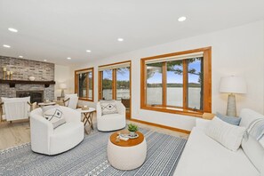 Smart TV, video games, table tennis - Lakefront Luxury | 3BR Cabin w/ Piers + Kayaks (Whitewater)