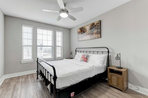 2 bedrooms, iron/ironing board, WiFi, bed sheets