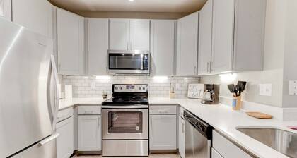 ATX 2BR/1BA Apt Downtown View/Walk Score: 89
