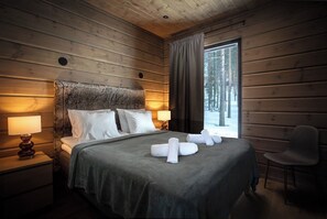 3 slaapkamers, een bureau, reisbedje, wifi