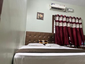 Deluxe Double or Twin Room | Free WiFi - Bms Luxury homes (Anekal)