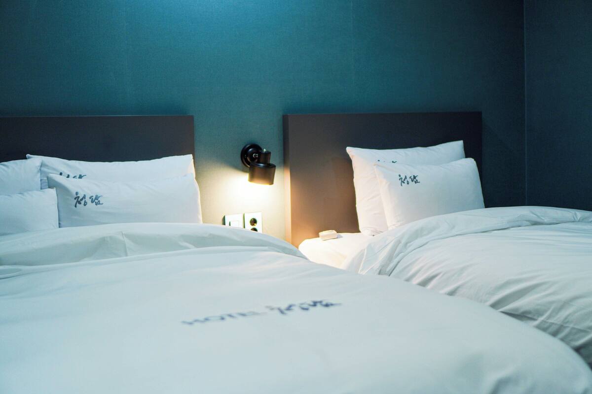 Kamar Twin Deluks, pemandangan kota | Kedap suara dan Wi-Fi gratis