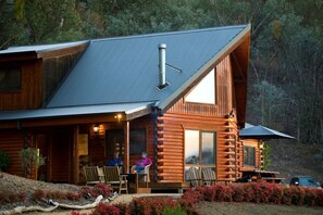 Exterior - Appalachian High-Country Retreat - Pet Friendly Countryside Escape (Bonnie Doon)
