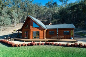 Exterior - Appalachian High-Country Retreat - Pet Friendly Countryside Escape (Bonnie Doon)