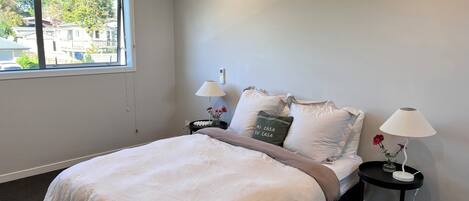 3 多间卧室、办公桌、熨斗/熨衣板、WiFi