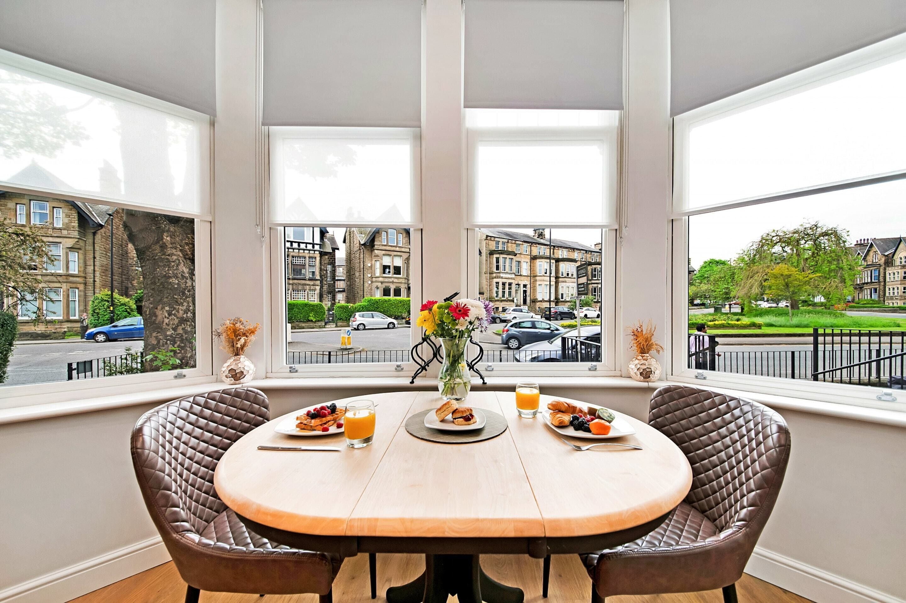 Apartment | Dining