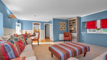 Cottage | Living room