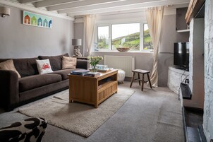 Cottage | Living area