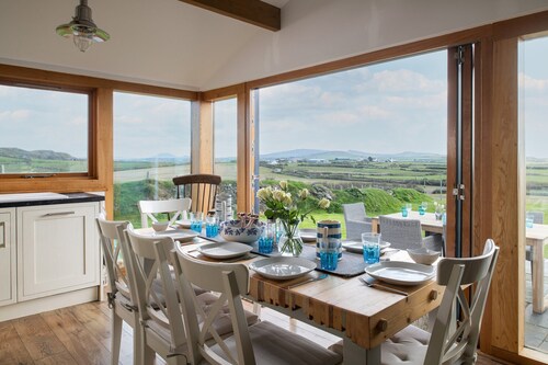 Coastal Retreat on Wales Path With Sea Views