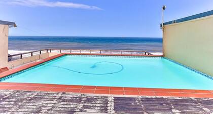Luxury 6 sleeper: nature’s symphony of ocean, beach, 180degrees views & dolphins
