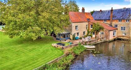 Riverside Retreat Near Beach and Nature, No Deposit