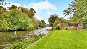 House | Exterior - Riverside Retreat Near Beach and Nature, No Deposit (Kettering)