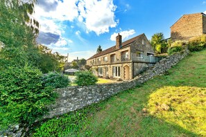 House | Garden - Retreat in Hawes With Dales Views (Hawes)
