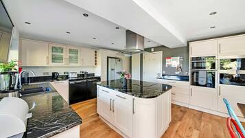 House | Private kitchen | Stovetop