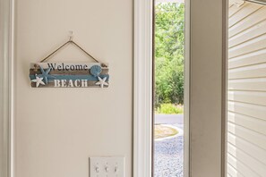 Interior - Mid Term Home in Southport, just mins from DT Southport and Oak Island Beaches (Southport)
