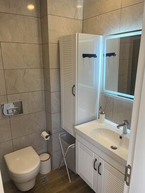 Basic Studio, Non Smoking | Bathroom - Sunsentinel Properties (Cesme)