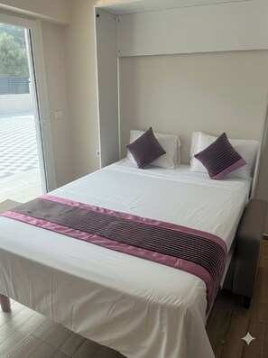 Basic Studio, Non Smoking | Desk, laptop workspace, free WiFi - Sunsentinel Properties (Cesme)