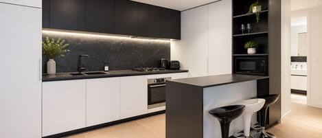 Fridge, microwave, oven, stovetop