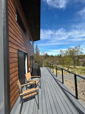 Terrace/patio - East End Summit – Ocean & Mountain View Retreat in Homer, Alaska (Fritz Creek)
