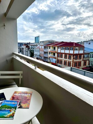 Property grounds - Azur Studio in the heart of downtown Fort-de-France. Close to everyone! (Fort-de-France)