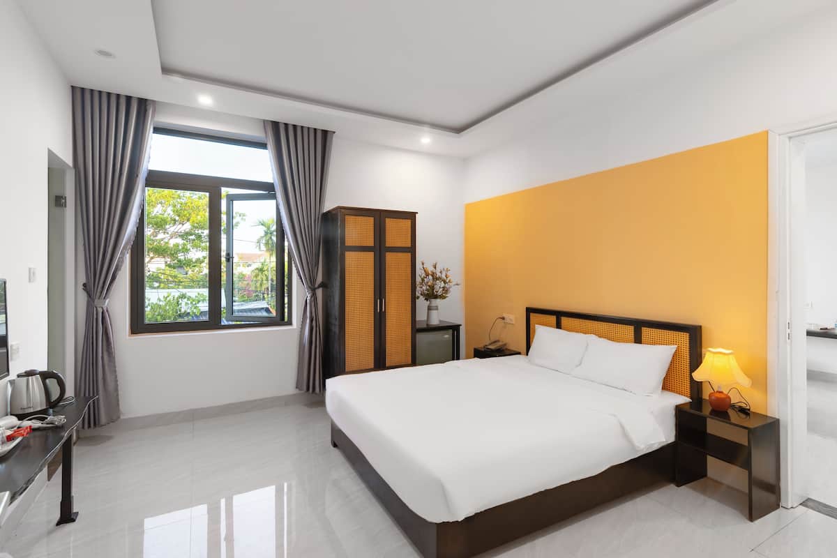 Family Room, 2 Bedrooms, Connecting Rooms | In-room safe, desk, blackout curtains, soundproofing