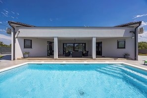 Exterior - Villa With Private Illuminated Pool (Pula)