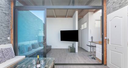 Holiday Home 'La Lajita' with Sea View, Private Terrace & Wi-Fi