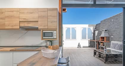 Holiday Home 'La Lajita' with Sea View, Private Terrace & Wi-Fi