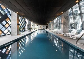 Indoor pool, a heated pool - West Side Paradise by Ready Set Stay (Melbourne)