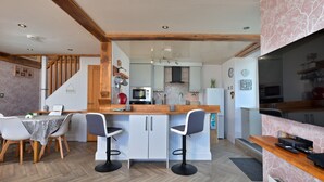 House | Living room - Barn in Whitby Near Coastal Footpath (Scarborough)