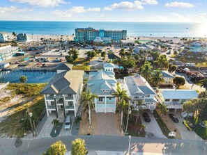 Exterior - Seaside Villa Aqua luxury 4-bedroom villa in Fort Myers Beach incredible view (Fort Myers Beach)